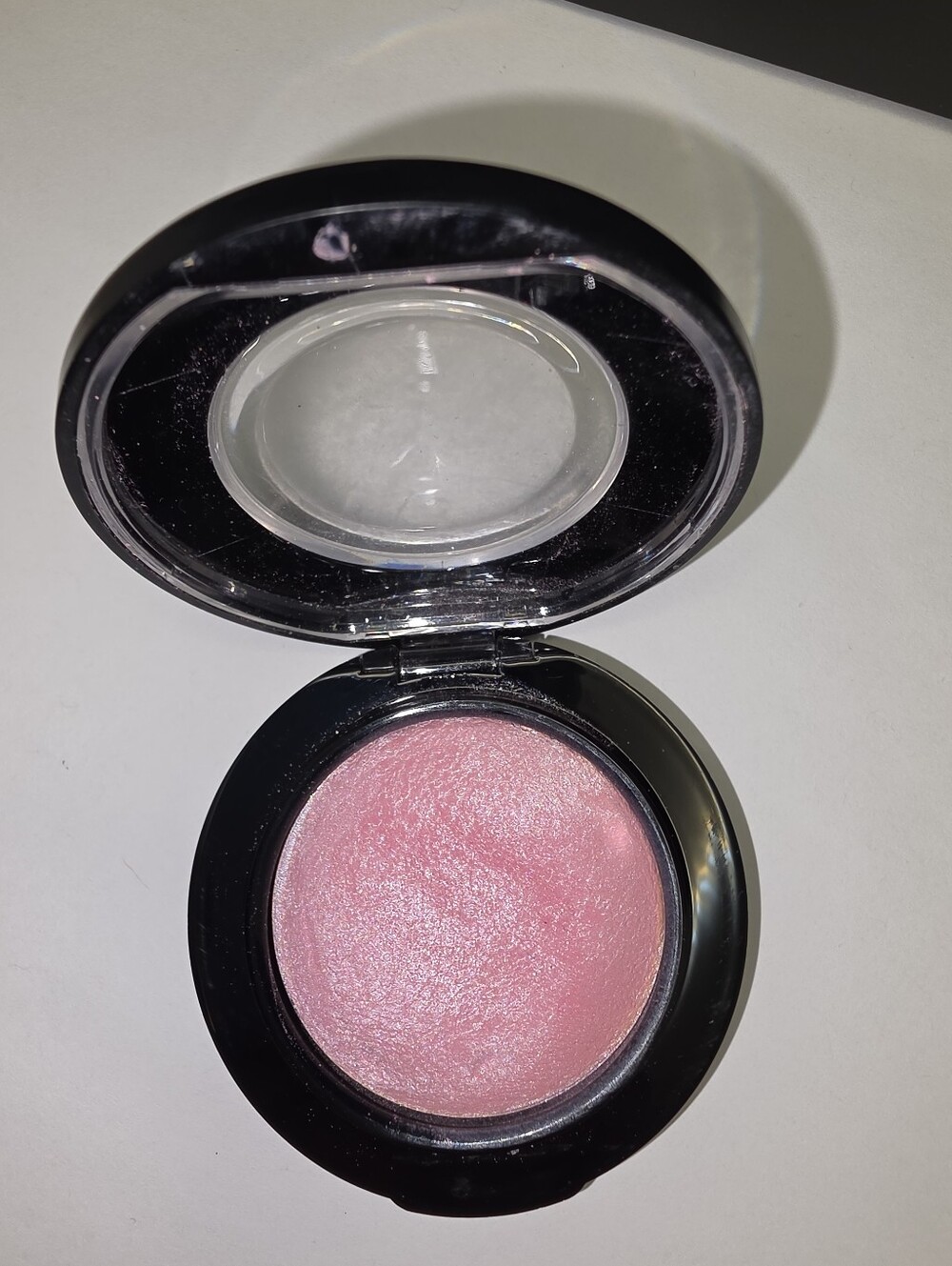 VERY RARE / DISCONTINUED MAC MINERALIZE BLUSH - "JUST A WISP"